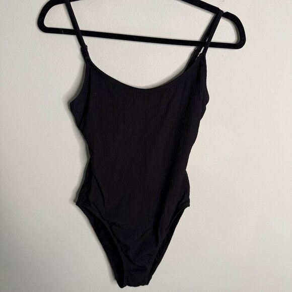 Andie Women's‎ Black Amalfi Ribbed Classic One Piece Suit - Size XST Extra Small - Picture 2 of 5